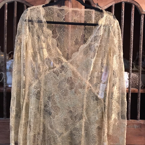 Gorgeous Vintage Tom and Linda Platt Metallic Gold Lace Gown for Saks Fifth Ave - Picture 2 of 16